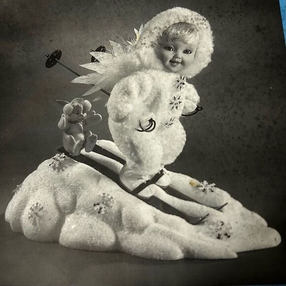 Ashton Drake Galleries "Slip Slidin" SnowBaby Doll Figure Cream OS Porcelain - Picture 7 of 7